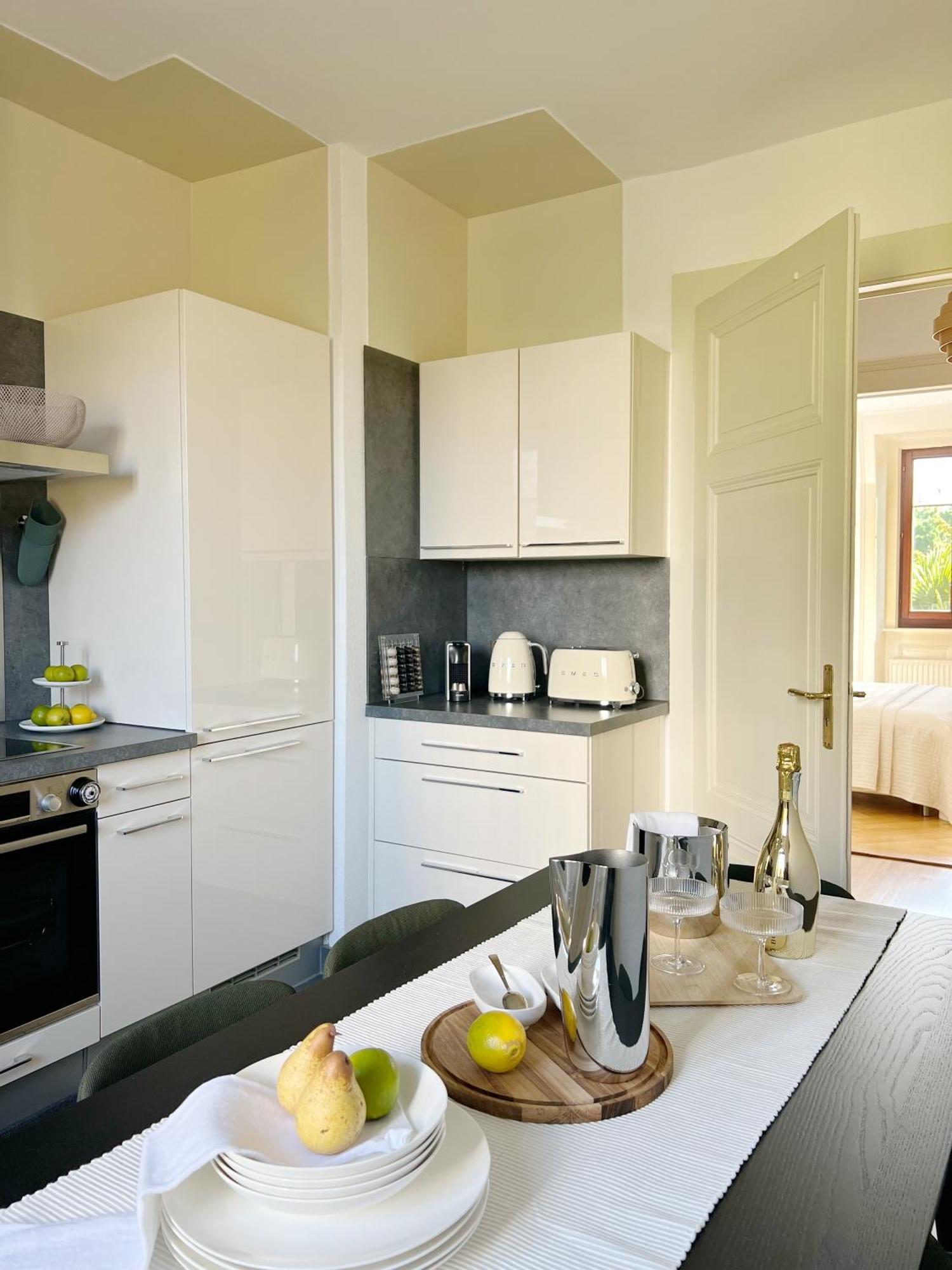 Montreux Riviera Suite Waterfront 3 Bedrooms Private Parking Ngoại thất bức ảnh